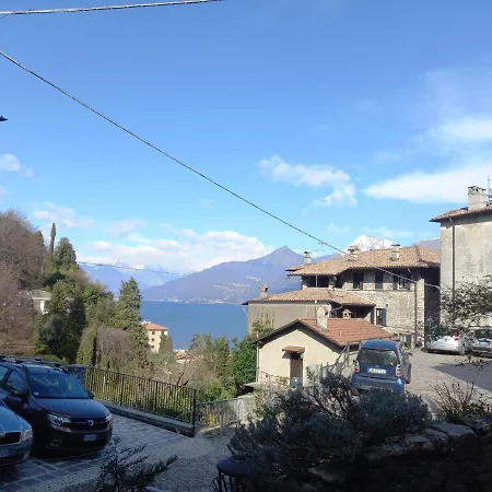 The Door Of The Castle 메나지오