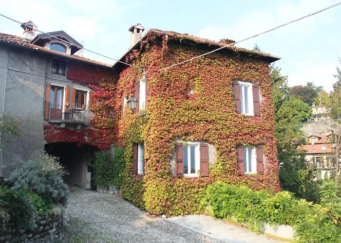 The Door Of The Castle Appartement